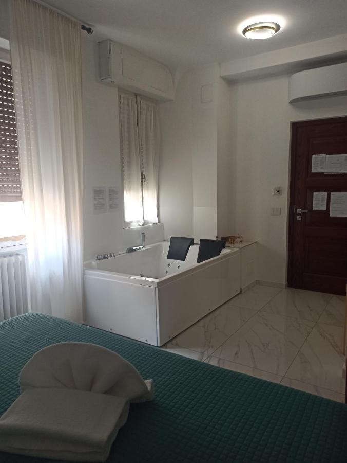 B&B Suite And Rooms San Giovanni Rzym Zewnętrze zdjęcie